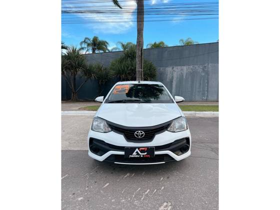 TOYOTA ETIOS 1.5 X PLUS SEDAN 16V FLEX 4P AUTOMÁTICO